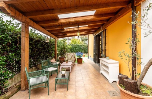 Ponte Nuovo Apartment | StayEasy Meucci - 2-Level apt with garden and box