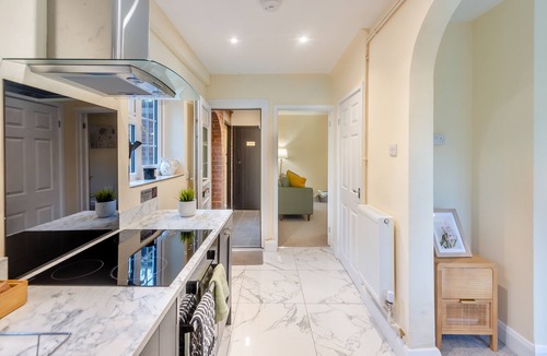 Halam House | Strawberry Cottage - Southwell