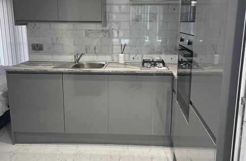Milton Keynes Apartment | Studiio Apartment Grange Farm, Milton Keynes