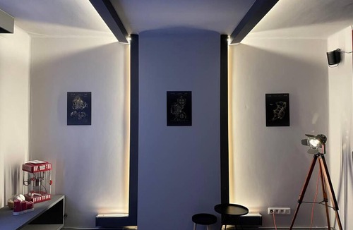 Libramont-Chevigny Apartment | Studio 8 votre cinéma privé