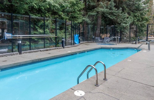 Village North Condo | Studio | Alpenglow Lodge | Private Balcony w/Mountain views | AC | Gym | Central Location
