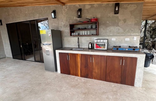 Carmen Apartment | Studio in Nature with Outdoor Kitchen & Double Showers in santa tersa nearbeach