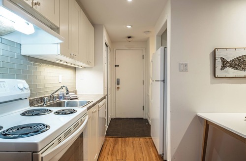 Mont-Tremblant Village Apartment | Studio Kona 5 km from Ski Mint-Tremblant