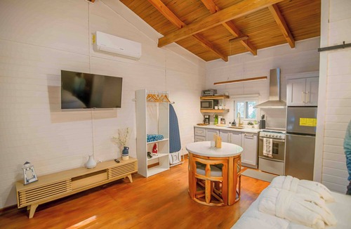 Antoneys Cay Apartment | Studio+Pool+5 min beach, close 2 WestBay!