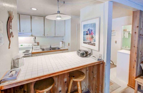 Mammoth Lakes Condo | Studio w/Amenities | Walk to Village!