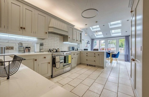 Mapperley House | Stunning 6 bed in Nottingham - Sleeps 16