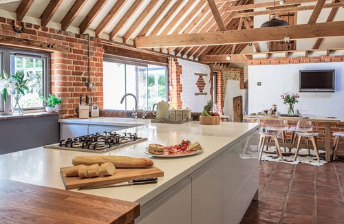 Storrington House | Stunning 6 bedroom converted barn nestled in Souths Downs; 5,000+ sq ft; 9 acres