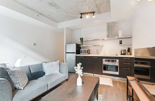 Fashion District Condo | Stylish 1BR Condo in the Heart of King West