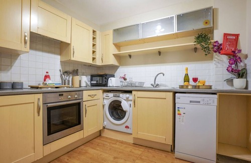 Northampton Apartment | Stylish City Centre Apartment with Free Parking