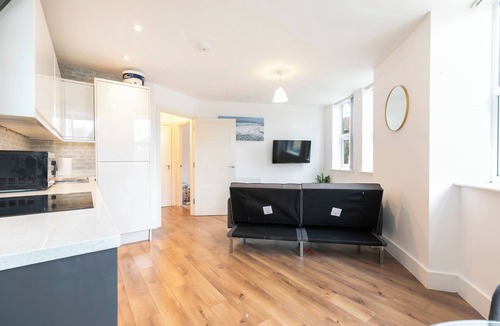 Havering Apartment | Stylish flat in Romford - 5mins for Elizabeth line