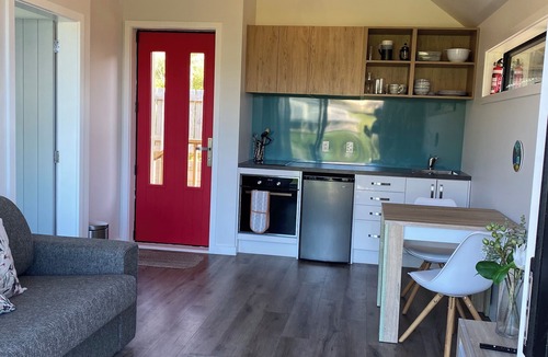 Castlepoint Apartment | Stylish modern apartment with stunning lighthouse views, close to the beach