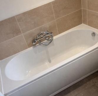 Leicester Apartment | Stylish modern home with park views - Free parking