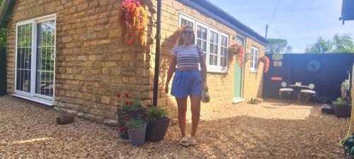 Castle Bytham House | Stylish Open Plan Guest House 400sq ft Rutland