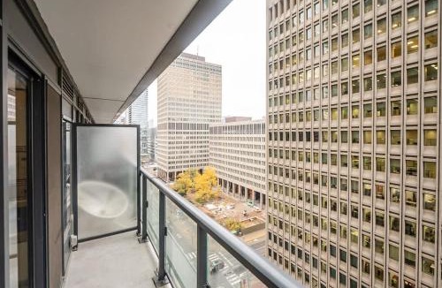 Bay Cloverhill House | Stylish Stay with City Views, Pool and Gym