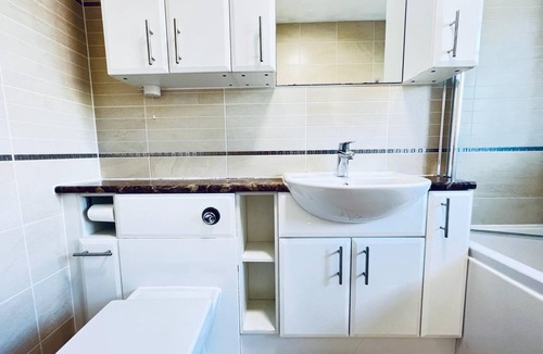 Milton Keynes House | Stylish townhouse in Central Milton Keynes
