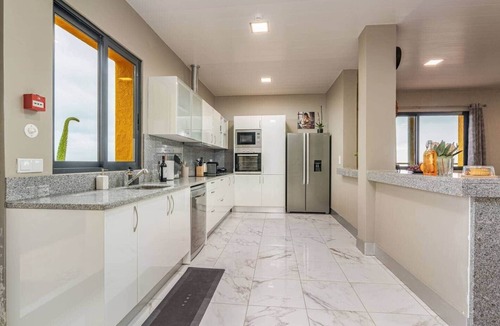Gaula Villa | Suite 3 - Private Veranda with Ocean view