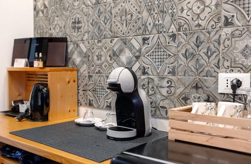 Costermano Apartment | Suite Firenze with Lake View, Sauna, Jacuzzi, Wi-Fi, and Air Conditioning