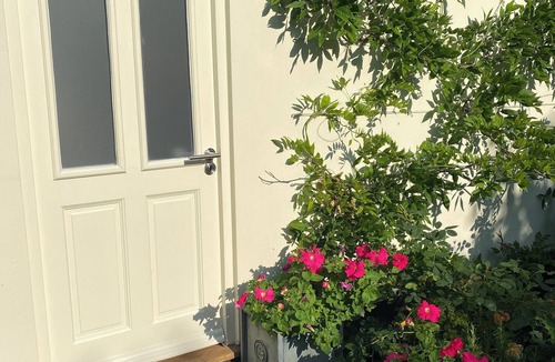 Oxford Apartment | Sunny Studio with parking and privacy in Oxford