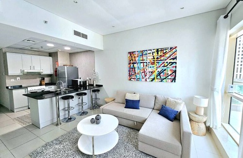 Dubai Marina Apartment | Sunrise Homes - Pool side 1-BR apartment close to JBR Beach