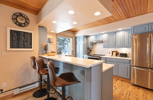 Warrior's Mark House | Sunrise Ridge Townhome: Hot Tub, Stunning Views