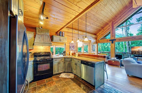 Sproat Lake Resort | Sunset Island Resort - The private island you can drive to