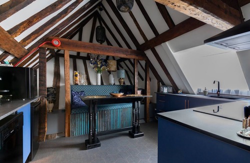 Heybridge Apartment | Superior 1 bedroom apartment - The D'arcy Suite