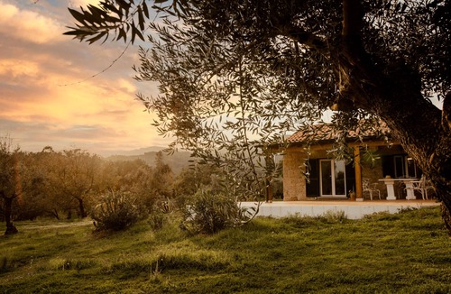 Alpedrinha Hotel | Surprada boutqiue countryside farmstay with pool