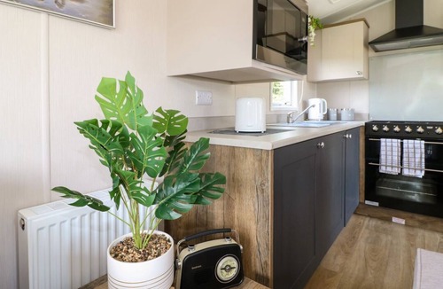 Swannington Cabin | Swan Lake Lodges 1 Swannington