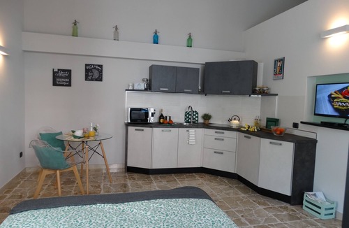 Tremezzina Apartment | Sweet Holiday!A bright studio-apartment in the heart of Lenno, close to the lake