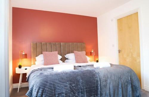 Oadby House | Syster Properties Modern Leicester Stay with Free Parking LE2 Area