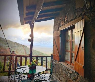 Lousa Ski Chalet | Talasnal Casa do Cascão