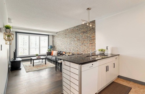 Haysboro Apartment | Tangerine, 1 BR + Den with all the Necessities!