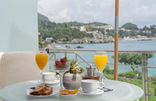 Lakones Apartment | Tango Apartment On The Beach