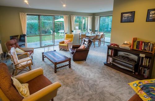 Marahau House | Tasman Treat - Marahau Holiday Home