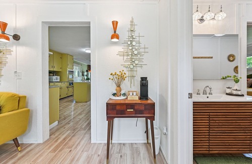 Eucha House | That 70's House! Lake front w Boat & Fishing Dock, Hot Tub & Fire Pits in Eucha!
