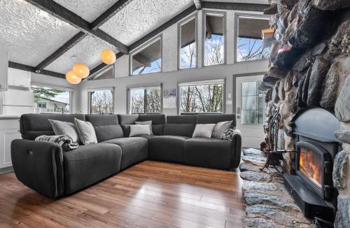Sutton Apartment | The Alpine, Bee Bop and Zig Zag condos of Mount Sutton