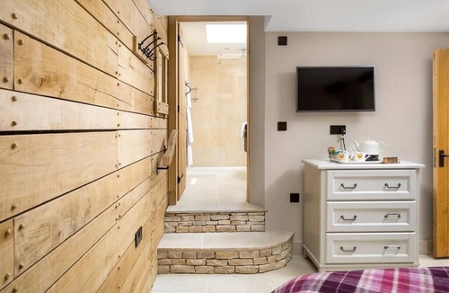 Chipping Campden House | The Bantam Tea Rooms & Guest House