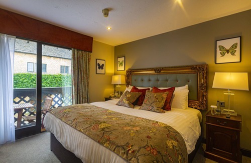 Folksworth Hotel | The Bell Inn Hotel, Stilton, Cambridgeshire