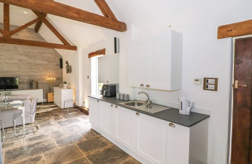 Ettington Cottage | THE BIT ON THE SIDE, pet friendly, with a garden in Ettington