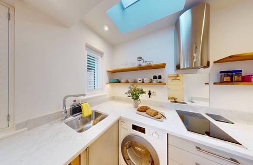 Botley House | The Conifer Studio | Oxford Holiday Let | 1 Bed & Sleeps 1