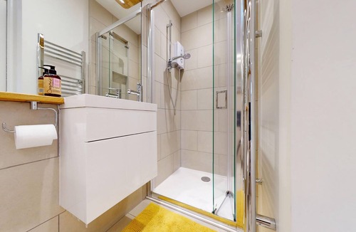 Botley House | The Conifer Studio | Oxford Holiday Let | 1 Bed & Sleeps 1