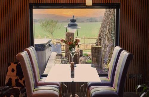 Emsworth House | The Cow Shed - WOW Factor Countryside Retreat