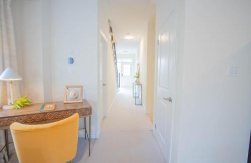 Ancaster Apartment | The Cozy Corner