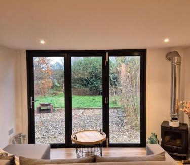 Gawcott House | The Cranny, 1 Bedroom House with Indoor Fireplace