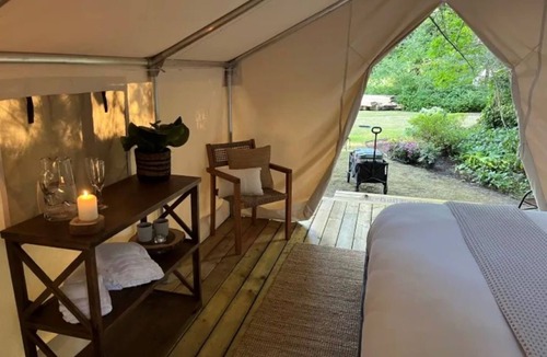 Tsawwassen Cabin | The Fox Den