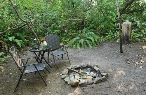 Tsawwassen Cabin | The Fox Den