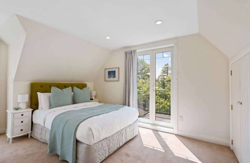 Riccarton House | The Garden Haven in Fendalton