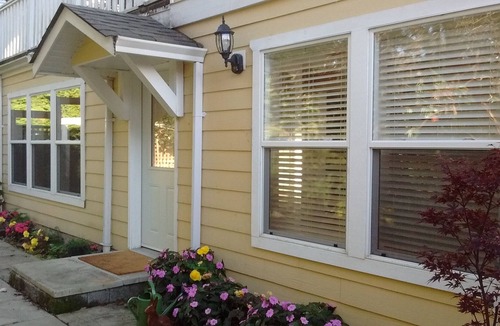 Maple Bay Apartment | The Garden Suite in Maple Bay, a private, quiet, spacious retreat