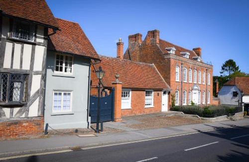 Thaxted House | The Gate Cottage