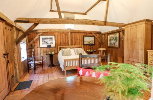Petworth House | The Granary